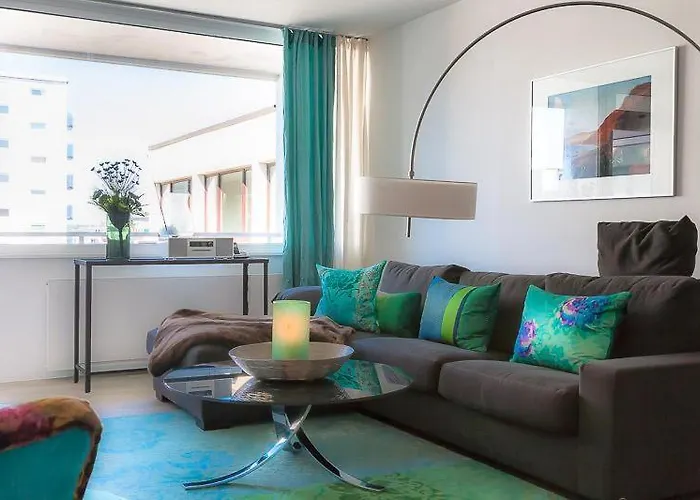 S22_57 Saltwater Suite